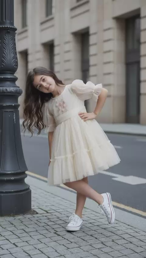 WhatsApp Video 2026-02-15 at 23.39.04.mp4